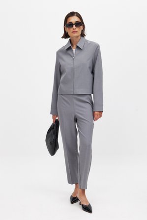 NA-KD Cropped Mid Waist Pants - Kurz geschnittene Hosen - Grau - EU 36