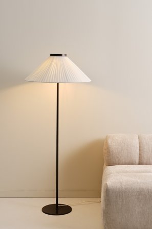 Jotex - ALVAR gulvlampe Beige - Kjøp Gulvlamper hos Jotex