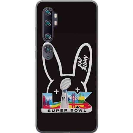 Kompatibel Mobilcover til Xiaomi Mi Note 10 Bad Bunny portræt med åben skjorte, tatoveringer og krøllet hår i stilfuld modefotografering