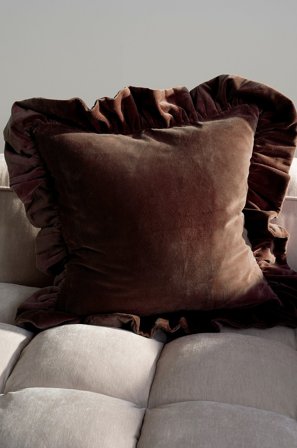 Jotex - Putetrekk 50x50 Cm mørk brun - FRILLE - Kjøp Pynteputer & trekk hos Jotex