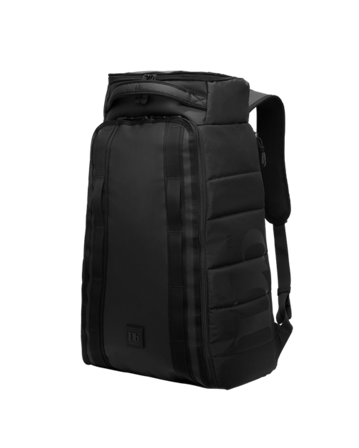 Db - Hugger Backpack 30L Black Out 15/16