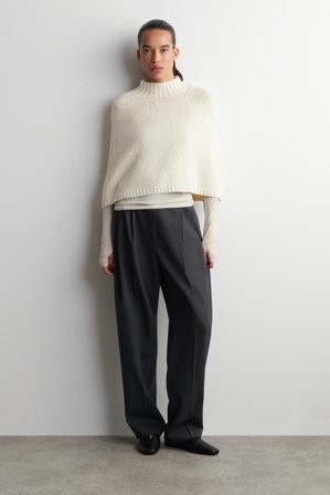 COS Women's Merino-Cashmere Cape in White