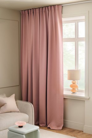 &Home - Mörkläggningsgardin Linnie Wide 1-pack - Rosa - Mörkläggningsgardiner - 300 - Från Homeroom
