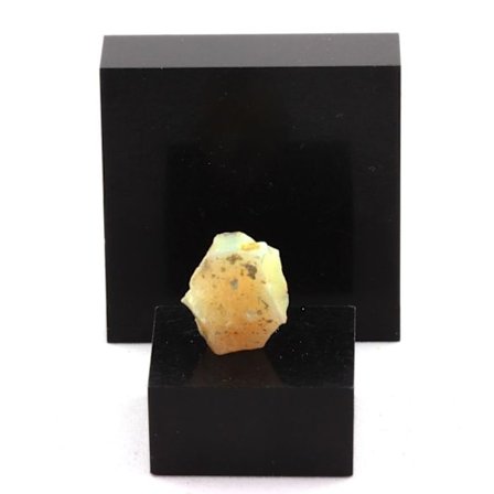 Kivet ja mineraalit. Opaali. 4,37 ct. Wello, Etiopia.