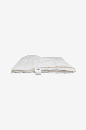 Norsk Dun - Täcke STAY Amazing Light - Vit - Täcken - 200X220 - Från Homeroom