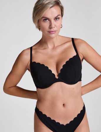 Hunkemöller Scallop Pp Push - Black - C x 65
