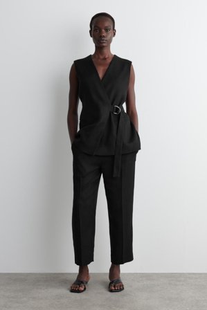 COS Women's Cropped Tailored Trousers in Black