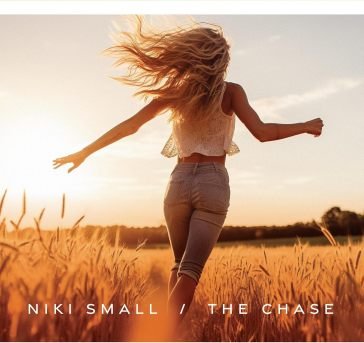 The chase NIKI SMALL