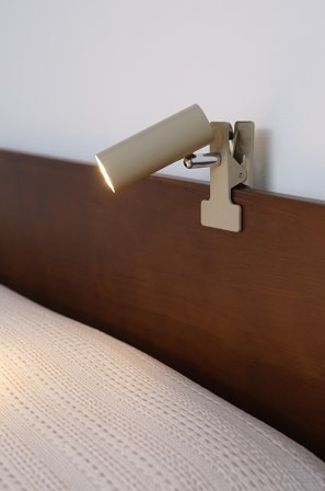 Jotex - LEE klemmespot Beige - Kjøp Bordlamper hos Jotex