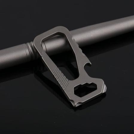 Titaninen karabiinikoukku avaimenperä pullonavaajalla - Heavy Duty monitoiminen Edc avaimenperä leirintään, vaellukseen ja päivittäiseen käyttöön IC