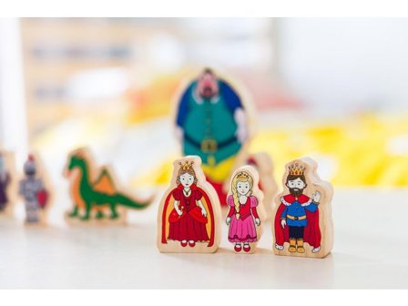 Sagofigurer i trä 12/fp - Lyreco - Skola och förskola - Lekmaterial - Lekfigurer - Övriga