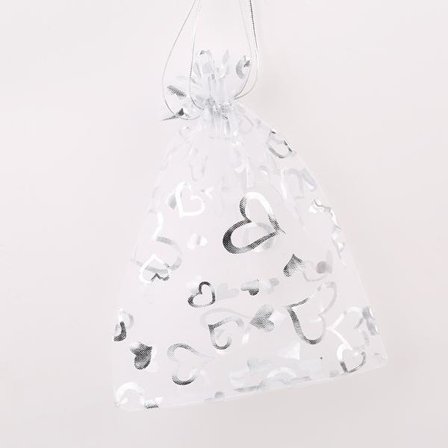 50 st Stora vita med silver hjärter organza påsar c.a 13x18 cm.