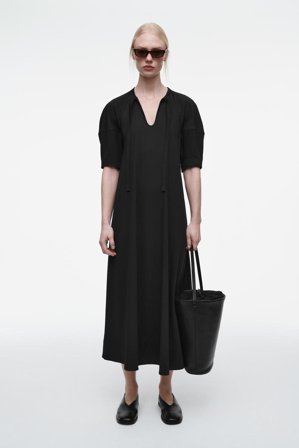 COS Maxikleid Mit Bindedetail in Schwarz - Frauen
