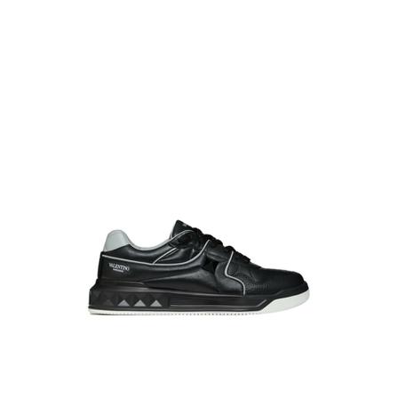 Valentino Garavani One Stud Low-Top Sneakers , Zwart , Heren , Maat: 44 EU