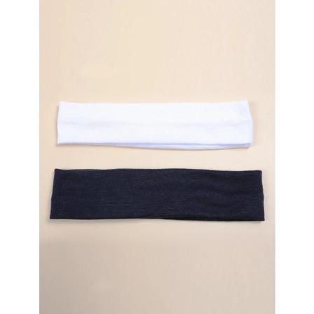 2 Stretch hårbånd i polyester C:a 5~6 x 20 cm. 1 svart 1 hvit