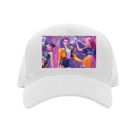 Kasket Farverig futuristisk illustration med tre stiliserede popstjernefigurer svævende mellem neonlys, musiknoter og glitrende bysilhuetter i rosa o