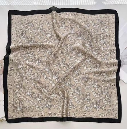 Endless Satengskjerf Bandana Minipaisley Sand