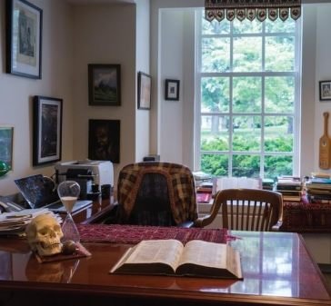 Continuous hole DREW / WIESE DANIEL