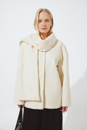 NA-KD Short Scarf Detailed Coat - Frakker - Råhvid - EU 40