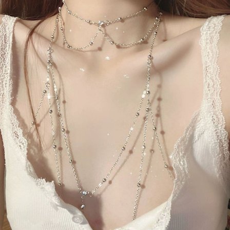 Exotisk trend, cool och kryddig tjej, kroppskedja, bröstkedja, överdriven high-end känsla, nyckelbenskedja, paljetter, ren åtrå