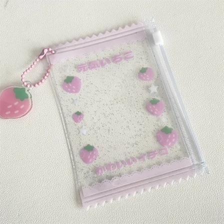 1 st transparent glänsande godispåse Kpop-kortärmar hållare fotokortshållare kortfilmer spelkortsskydd strawberry