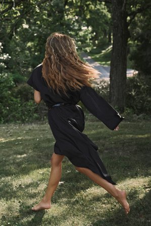 The Hanna Schönberg Edit Flowy One Shoulder Tunic - Mellemlang kjole - Sort - EU 32