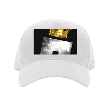 Kasket Roblox-symbol i galaksemønster med gylden krone mod sort baggrund med rum stemning og stærk kontrast