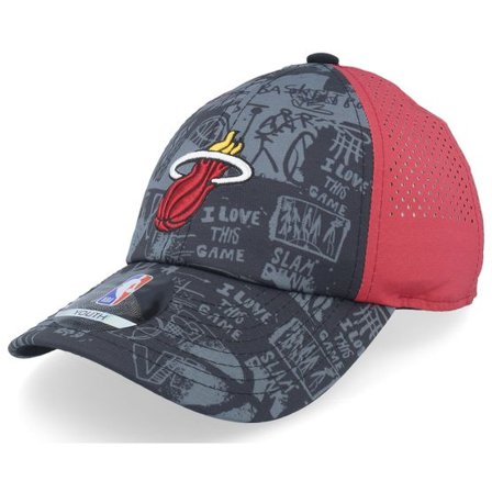 Outerstuff - NBA Svart adjustable Keps - Kids Miami Heat NBA Street Black/Burgundy Adjustable @ Hatstore