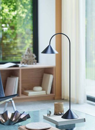Grasp oppladbar bordlampe H72 - matt sort