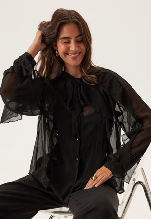 ONLY - Onltaryn Ls Romantic Ruffle Bl - Black - Kläder - - Bubbleroom
