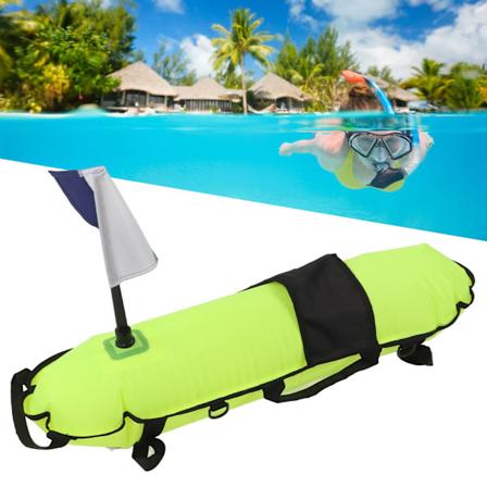 Dykande flytande fluorescerande grön uppblåsbar signalboj med flagga för fridykning snorkling simning