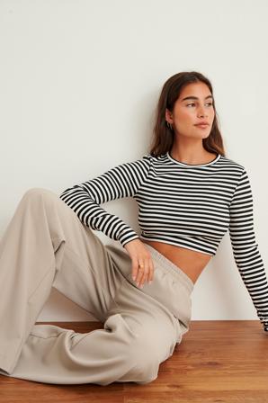 NA-KD Basic Recycled Randig croppad topp med lång ärm - Crop Tops - Stripe - X-Large