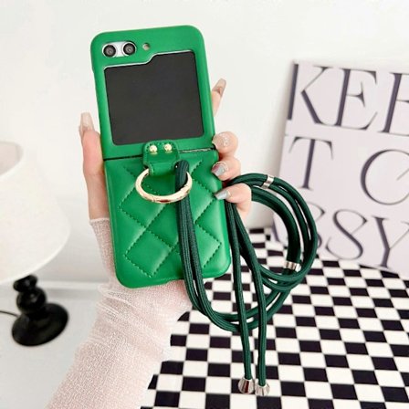 Premium Läder Bakskydd Anti-Repskydd Stötsäkert Skal för Samsung Galaxy Z Flip 6 med Ring, Axelrem