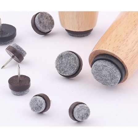 24 stk. møbelpuder i filt med pigge - møbelpuder til stole - møbelbeskyttere - bordbensbeskyttere (28 mm)