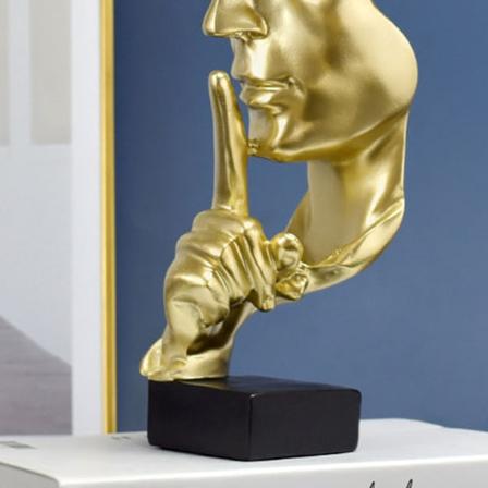 Tänkare Staty Levande Form Kompakt Syntetiskt Harts Attraktiv Dekorativ Tystnad Är Guld Figur För Hem Ljus Guld
