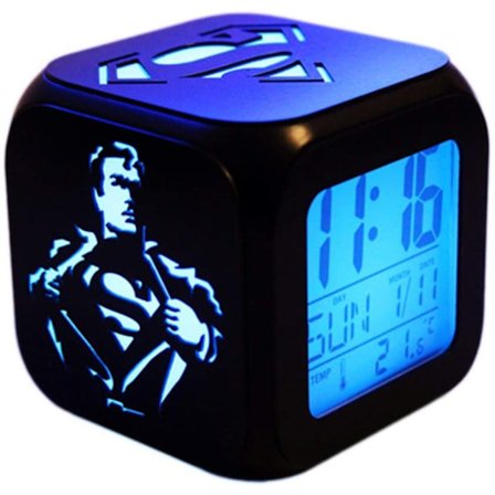 Superhjälte 3D Stereo Tyst LED Nattlampa Elektronisk Sängbord - Sju Färger