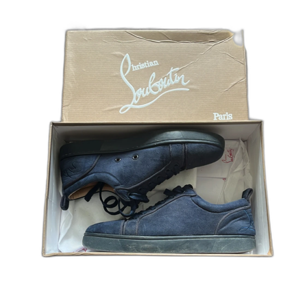 Mörkblå mocka sneakers från Louboutin