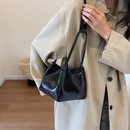 Bucket Bag Skuldertaske SORT