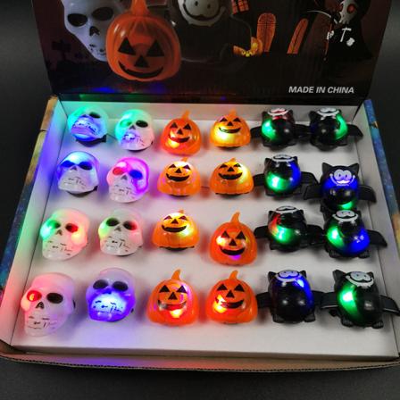 24-pak Halloween LED-lysende ringe, Halloween festdekorationer til børn/voksne, uhyggelige græskarhoved-flagermus