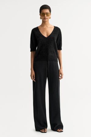 Soft Goat - Brushed v-neck t-shirt - Women cashmere sweater - M - Black