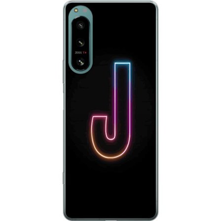 Yhteensopiva Puhelinkuori Sony Sony Xperia 5 IV Minimaalinen neonkirjain J värien vaihtuessa valossa mustaa taustaa vasten
