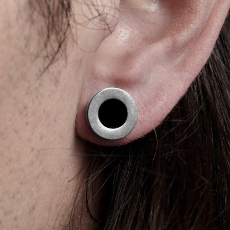 Thick-Rimmed Silverfärgad Flesh Tunnel i Stål för män - Tunnlar