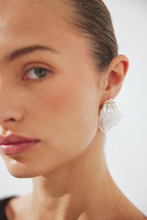 NA-KD weiße Perlen-Cluster-Ohrringe - Silvester Accessoires - Weiß - One Size