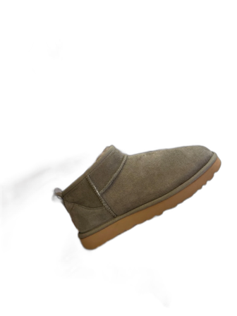 Grå UGG boots i mocka