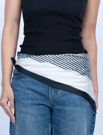 SUI AVA Classic Patterned Scarf - White - ONE SIZE