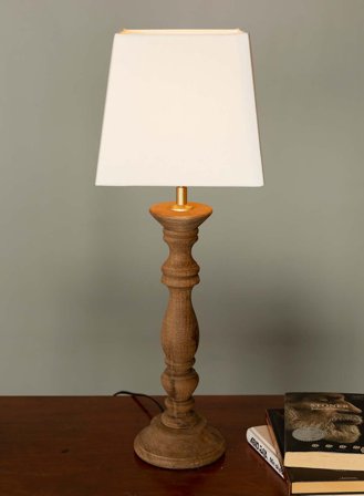 Lodge bordlampe H38 - tre