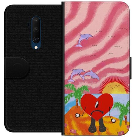 Kompatibel Tegnebogsetui til OnePlus 7T Pro Bad Bunny i en farverig quiltet jakke med hjertemønster og solbriller i moderne gade stil