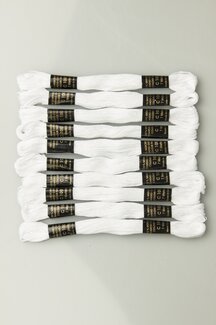 Muliinilangat 10 vyyhtiä Valkoinen