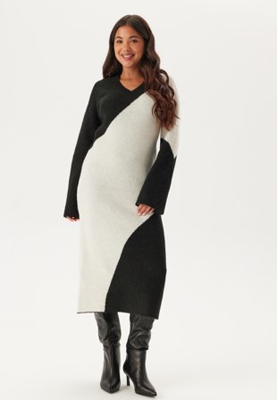 BUBBLEROOM V-neck Knitted Midi Dress Tøj