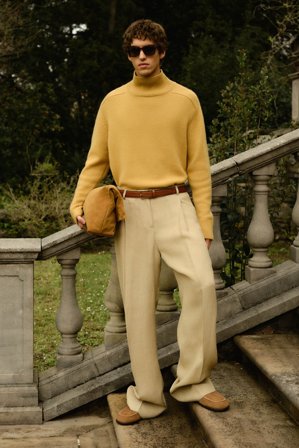 Soft Goat - Men's Turtleneck - Men cashmere sweater - M - Light Honey